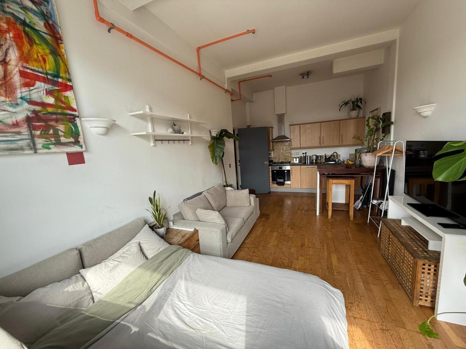 Cosy Private Room With Shared Bathroom Facilities Λονδίνο Εξωτερικό φωτογραφία